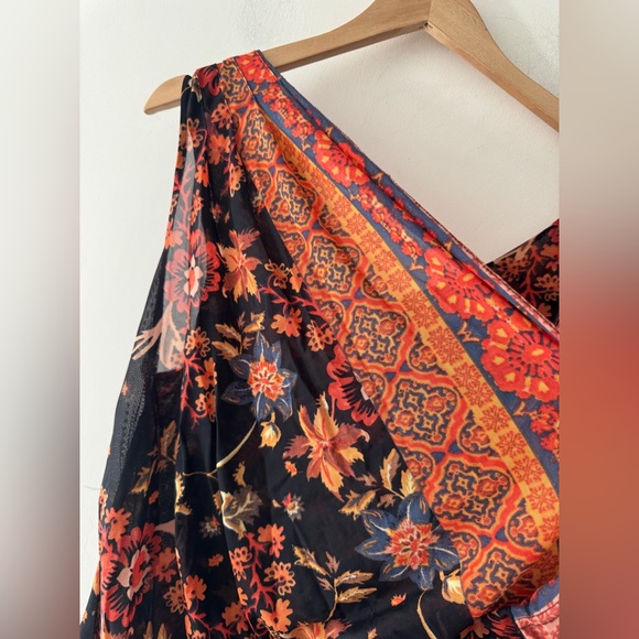 Free People Havana Black Floral Boho Sleeveless Surplice Top Size Medium - Picture 3 of 9